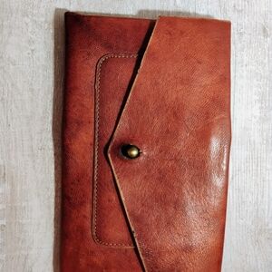 Elegant Brown Leather Men's Clutch